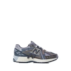 1906A Sneaker
