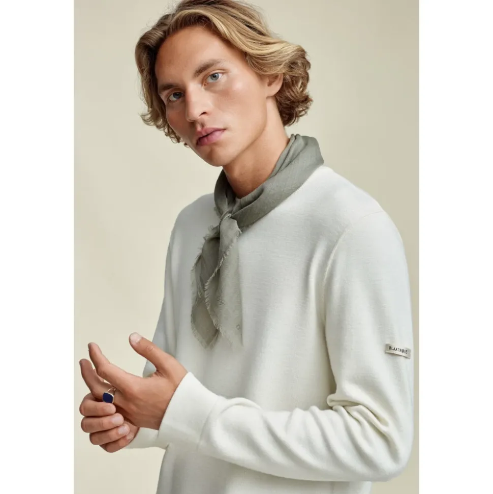 Blaatrøie No. 1 med Broderi