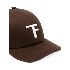 Caps