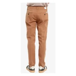 Chinos