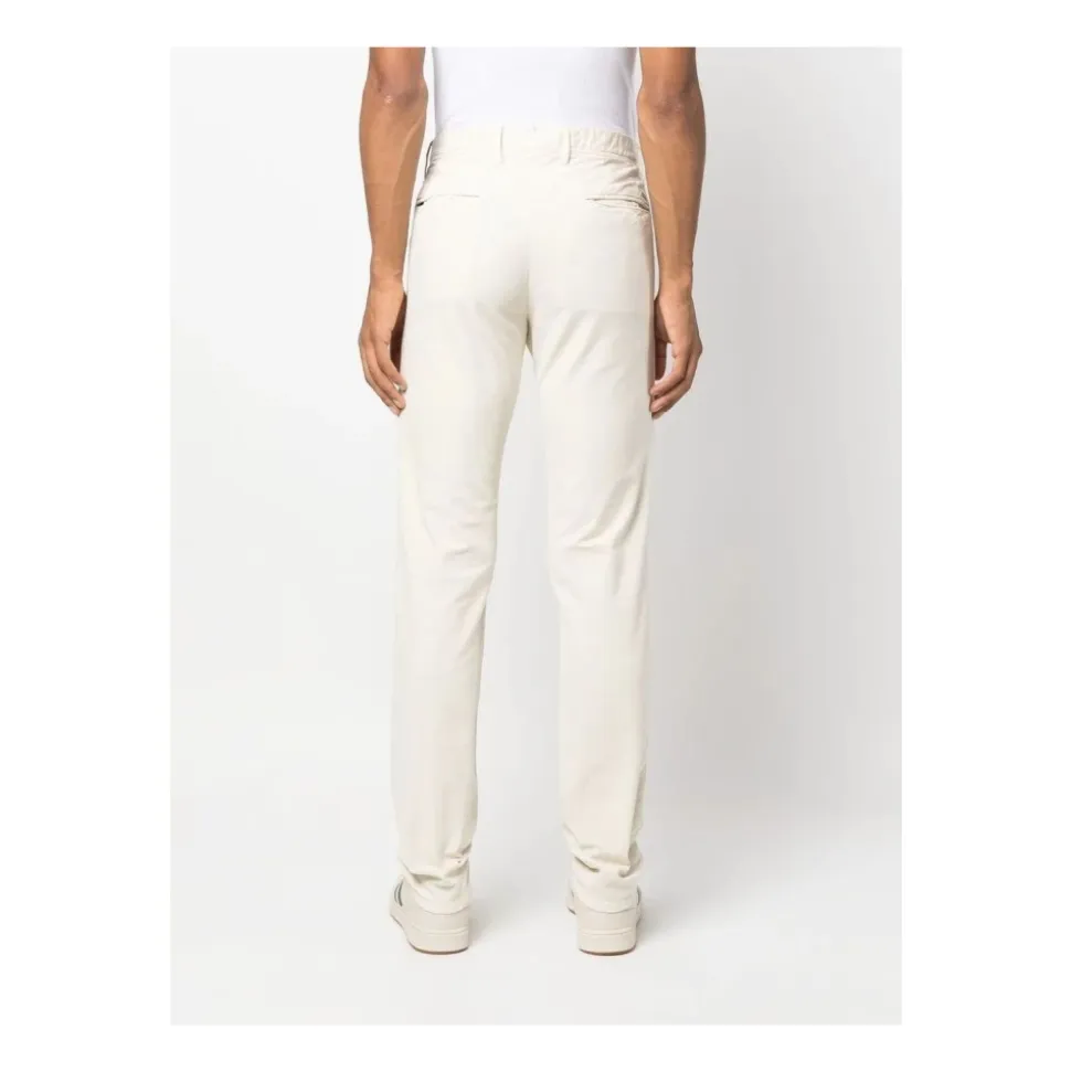 Chinos