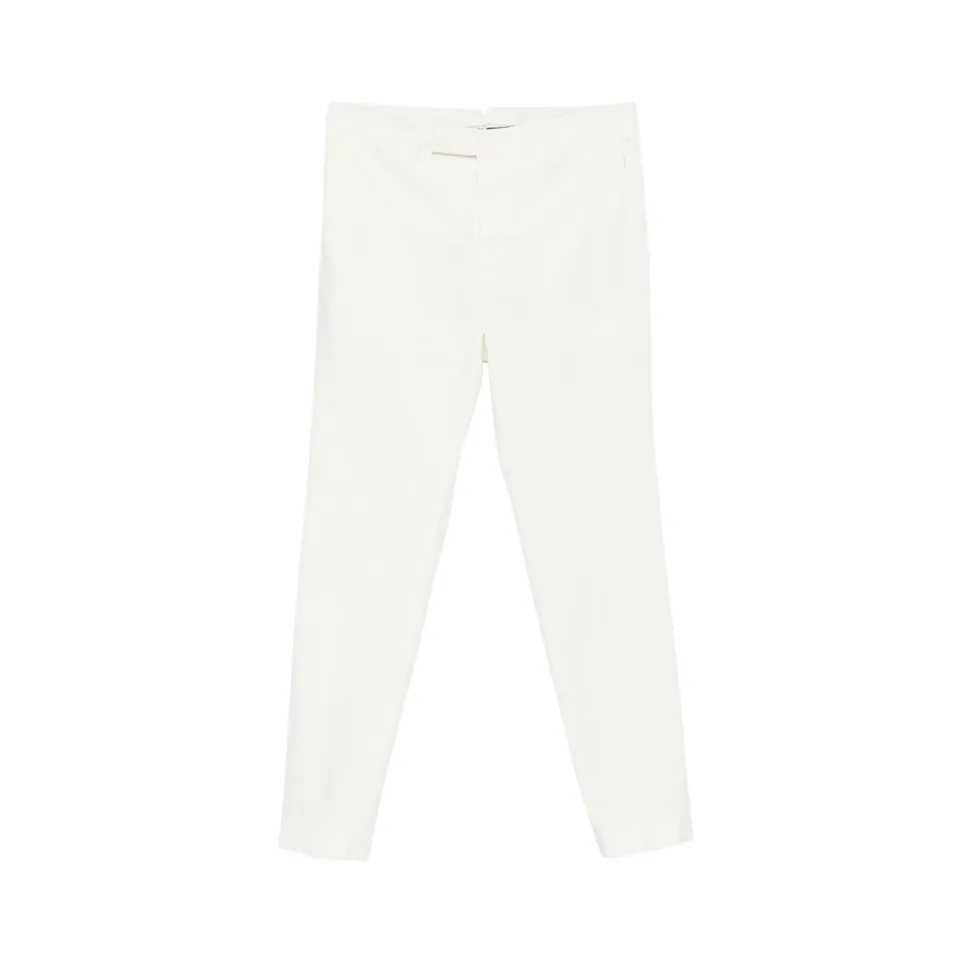 Chinos