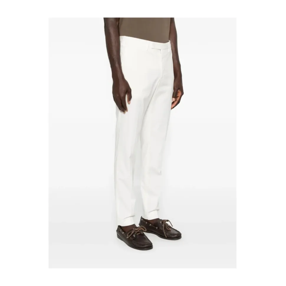 Chinos