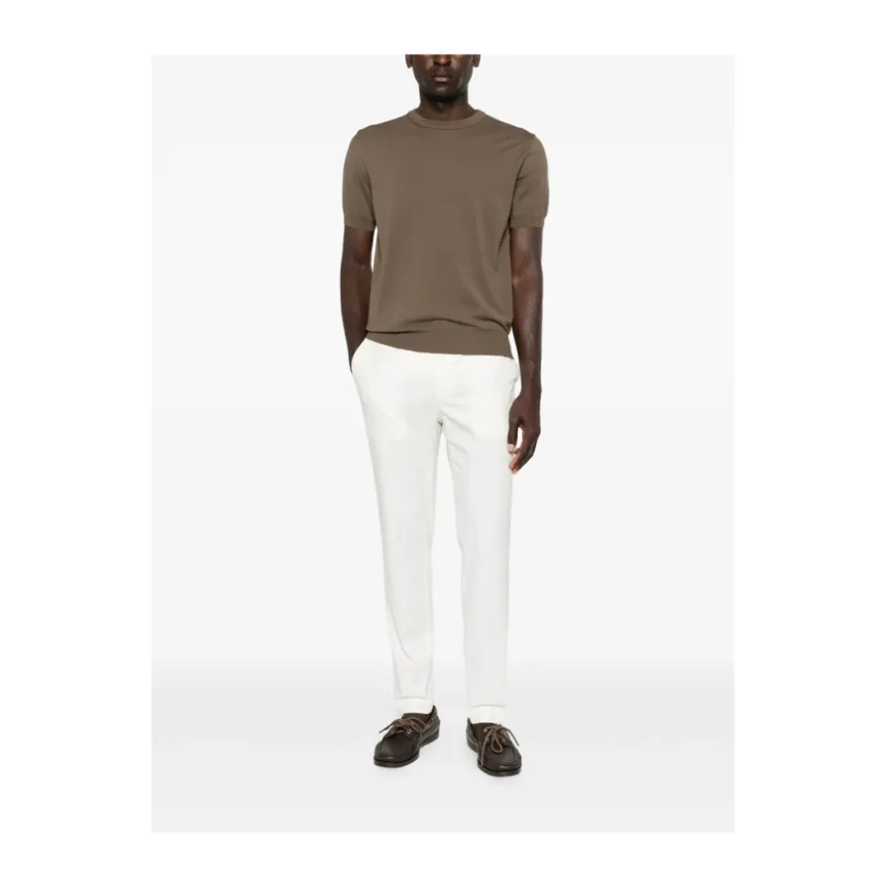 Chinos