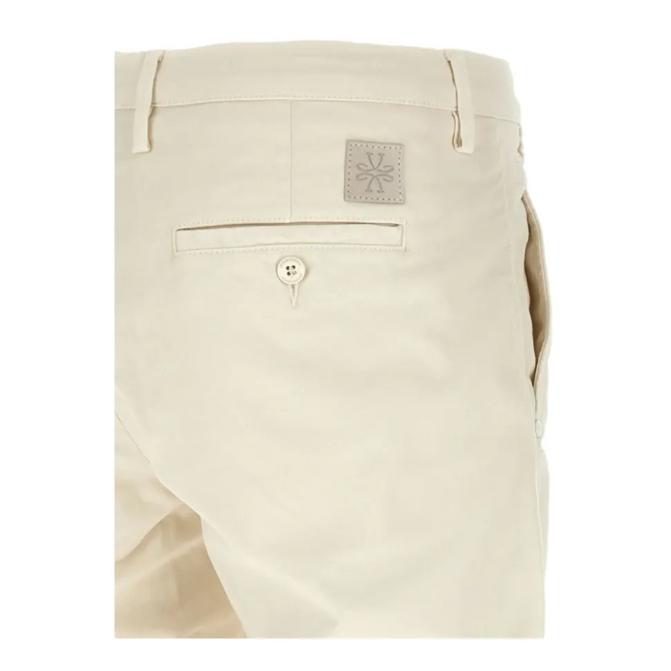 Chinos