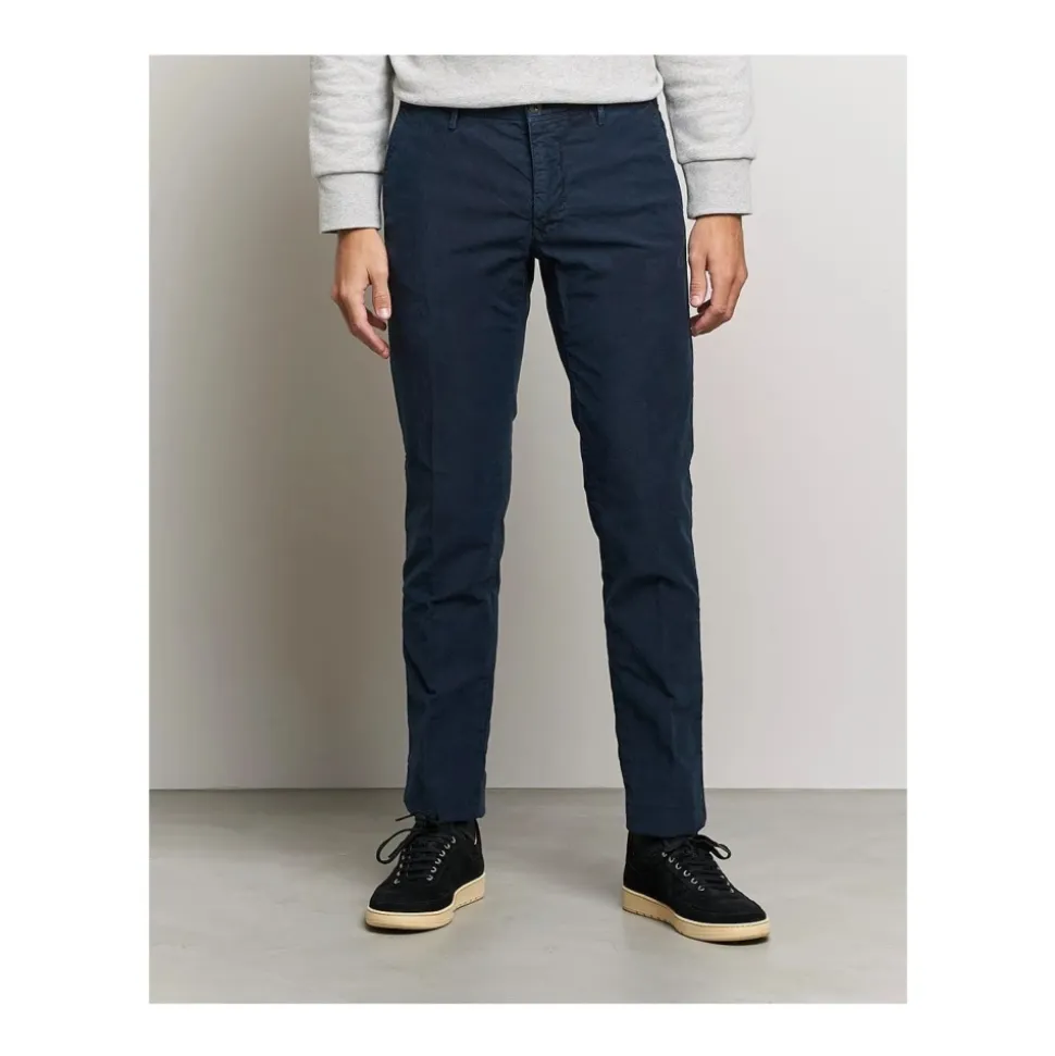 Chinos
