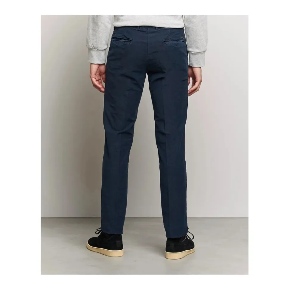 Chinos