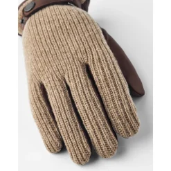 Christopher Glove