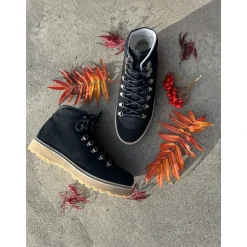Core Suede Shoe