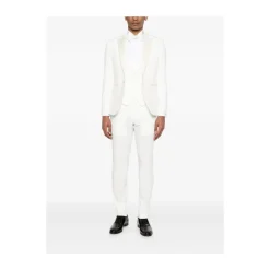 Dress med hakkede slag og enkel knepping