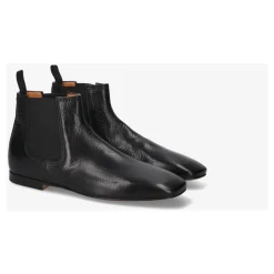 Essential Chelsea Boot