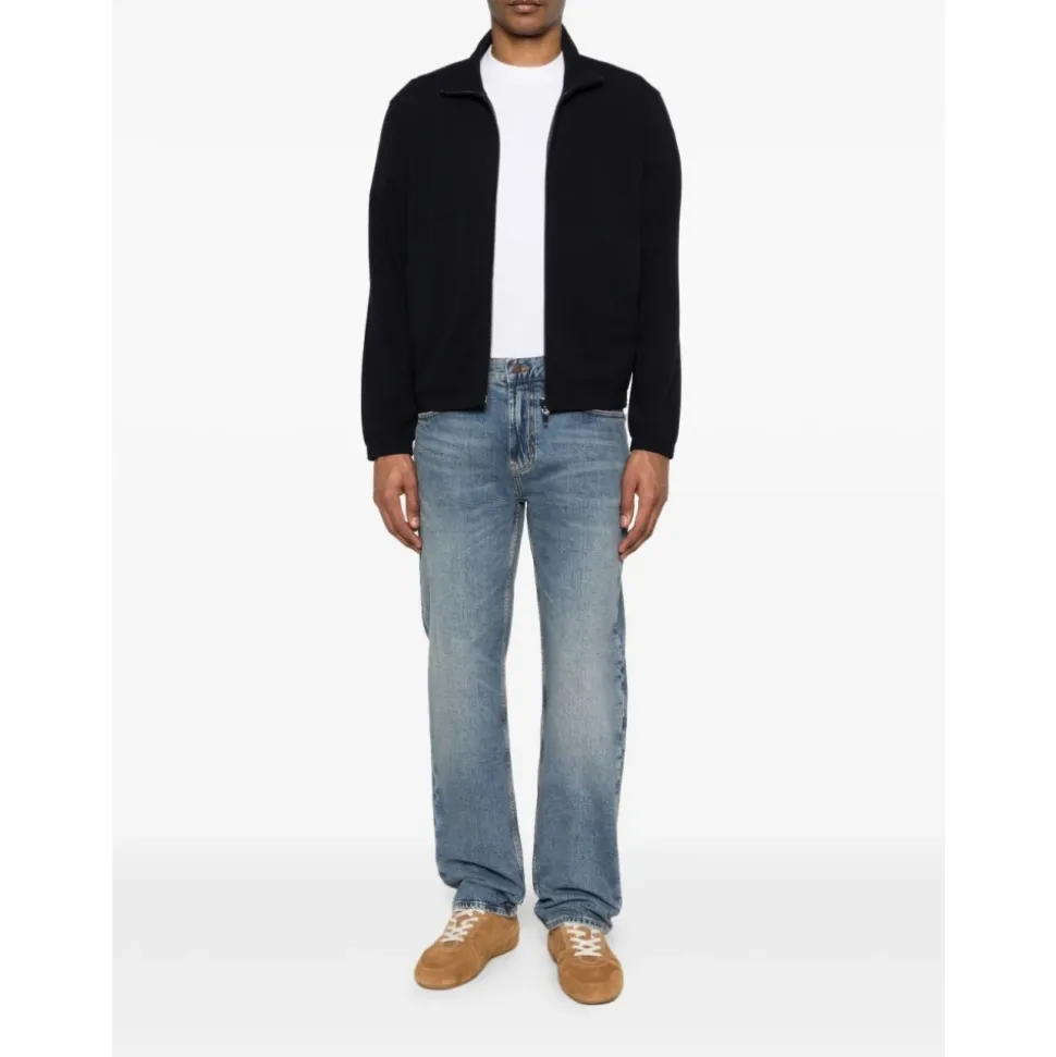 EXCLUSIVE Jeans