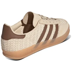 Gazelle Indoor