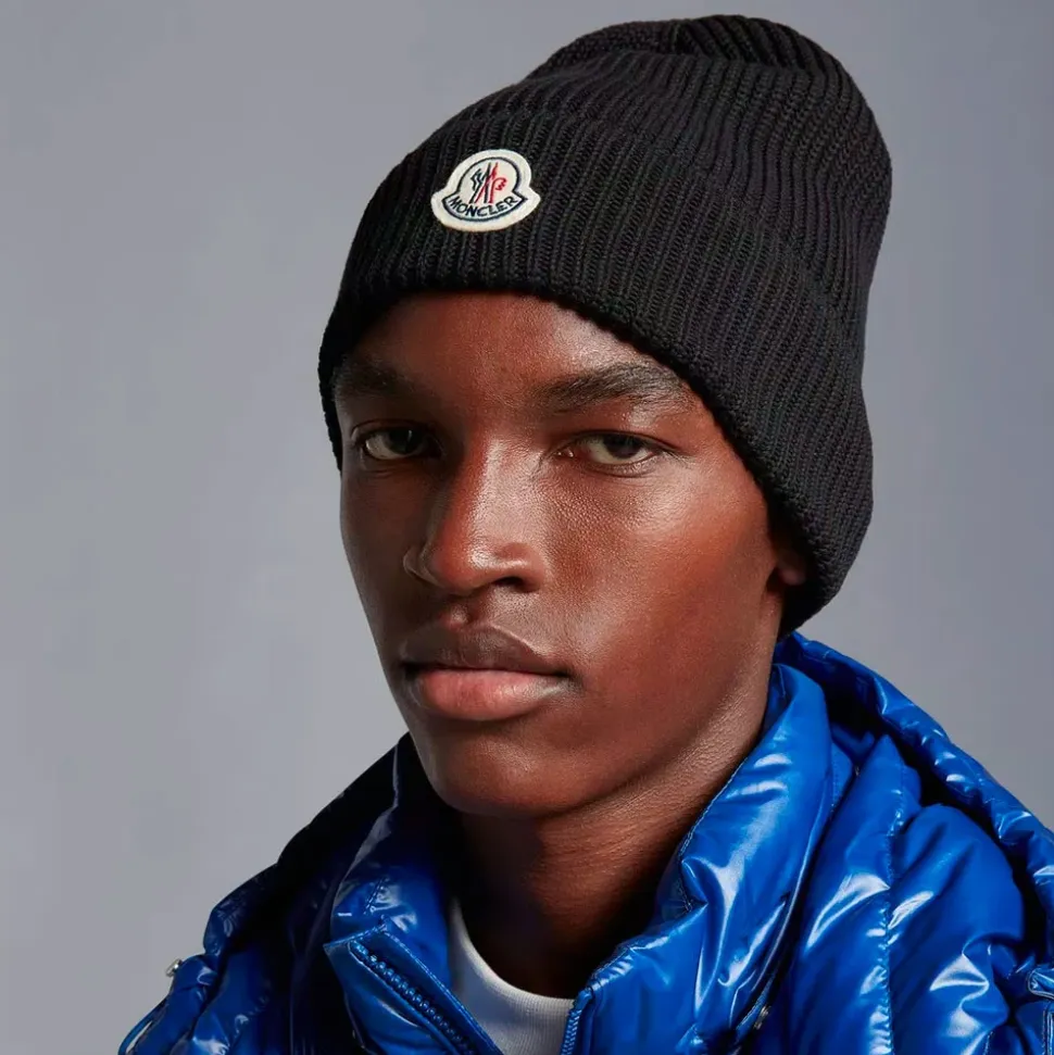 J1 091 3B00024 M1367 999 Beanie