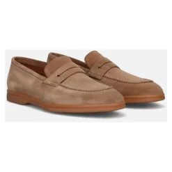 Klassiske beige mokasiner i semsket skinn
