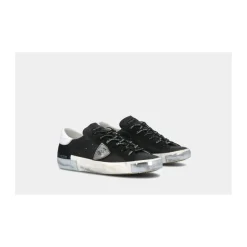 Low Top Sneakers