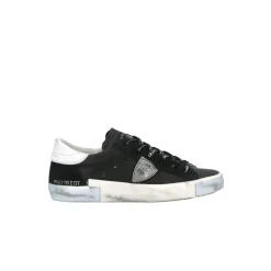 Low Top Sneakers