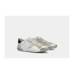 Low Top Sneakers