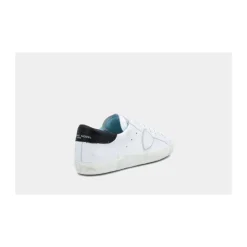 Low Top Sneakers med slitt design