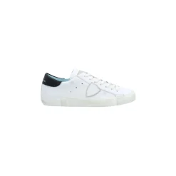 Low Top Sneakers med slitt design