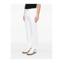 Model 30 Slim Chinos