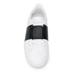 Open Sneakers