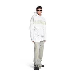 Oversized Unisex Hoodie med Distressed Logo