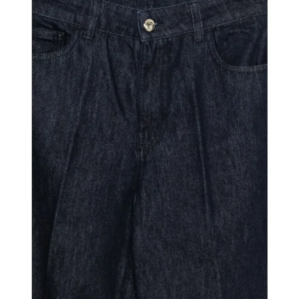 Pleated Jeans