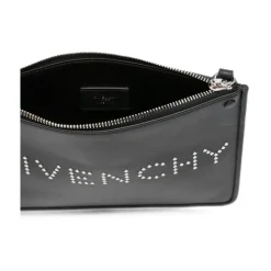 Pochette med logo og dekorative nagler