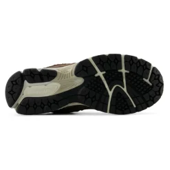 2002R Sneakers