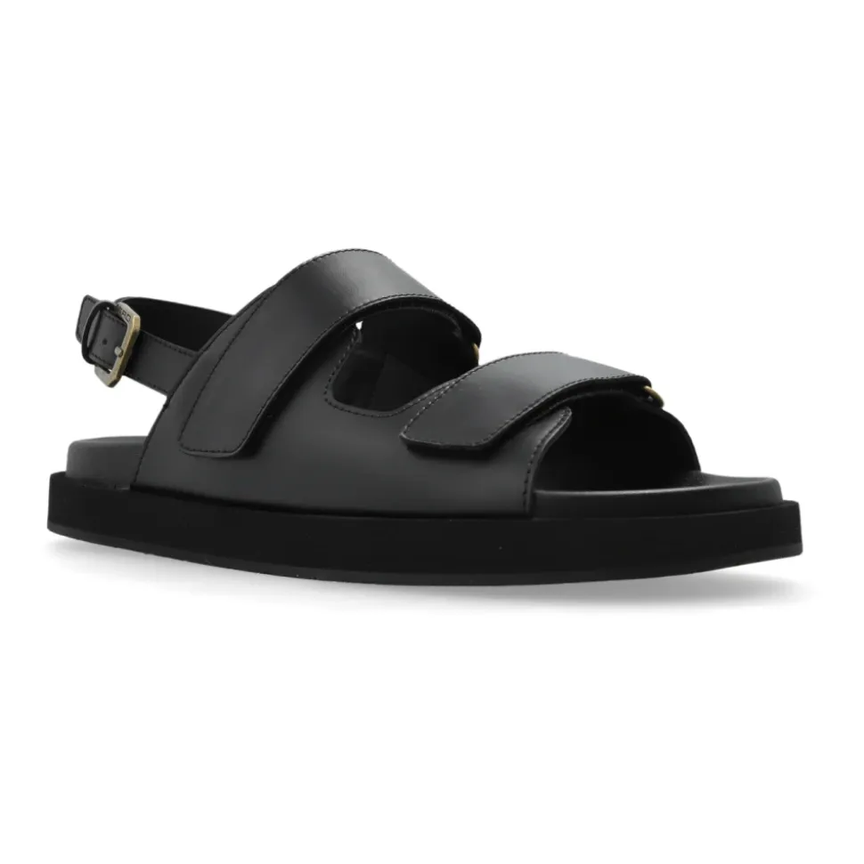 Sandaler i skinn