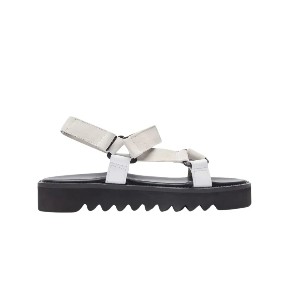 Sandal Wooster V