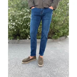 Slim-fit Jeans