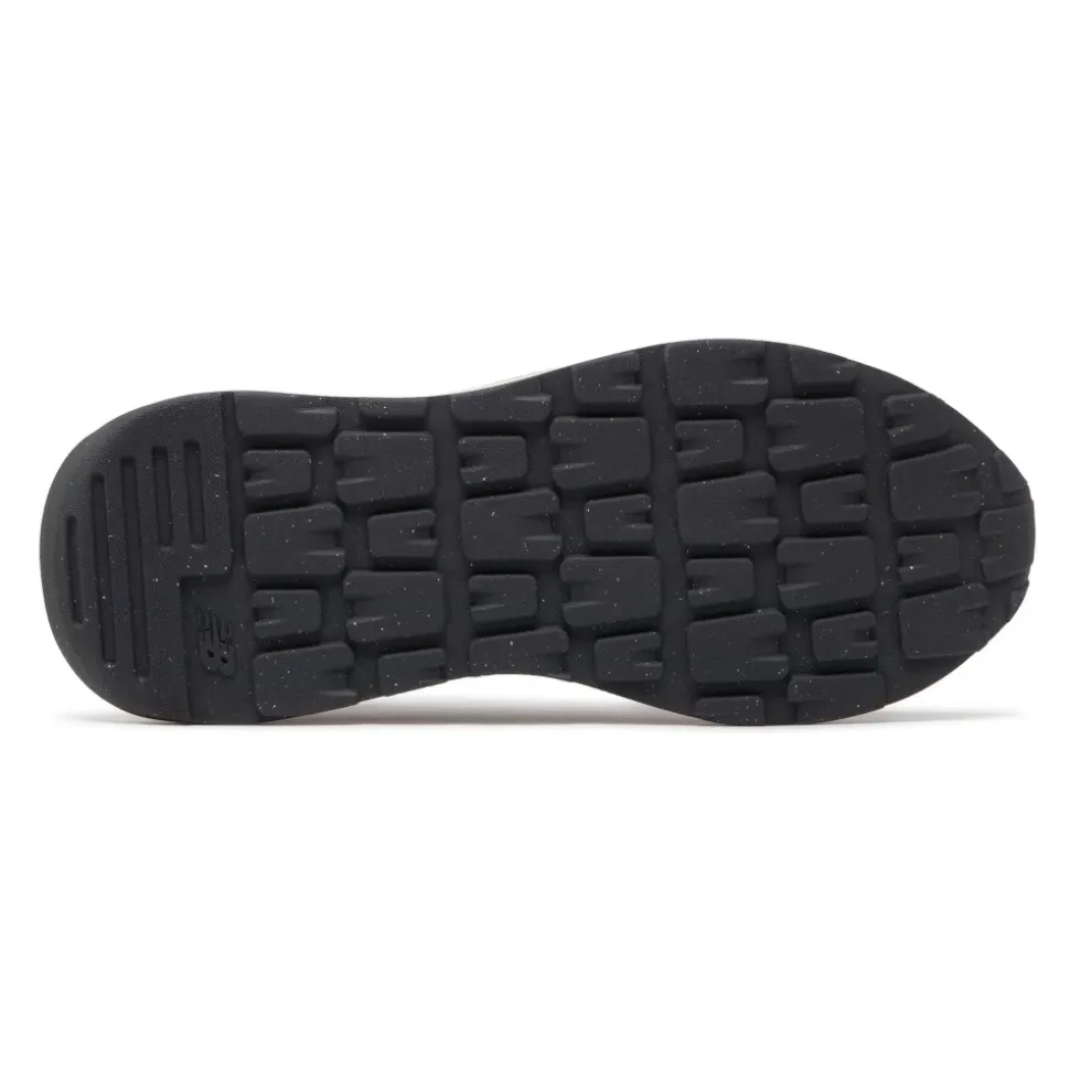 57/40 Sneaker