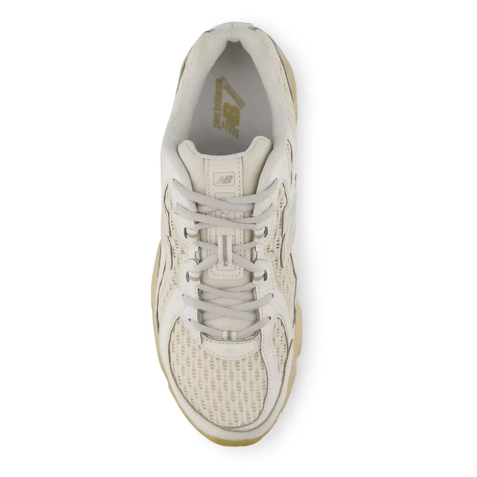 740 Sneaker
