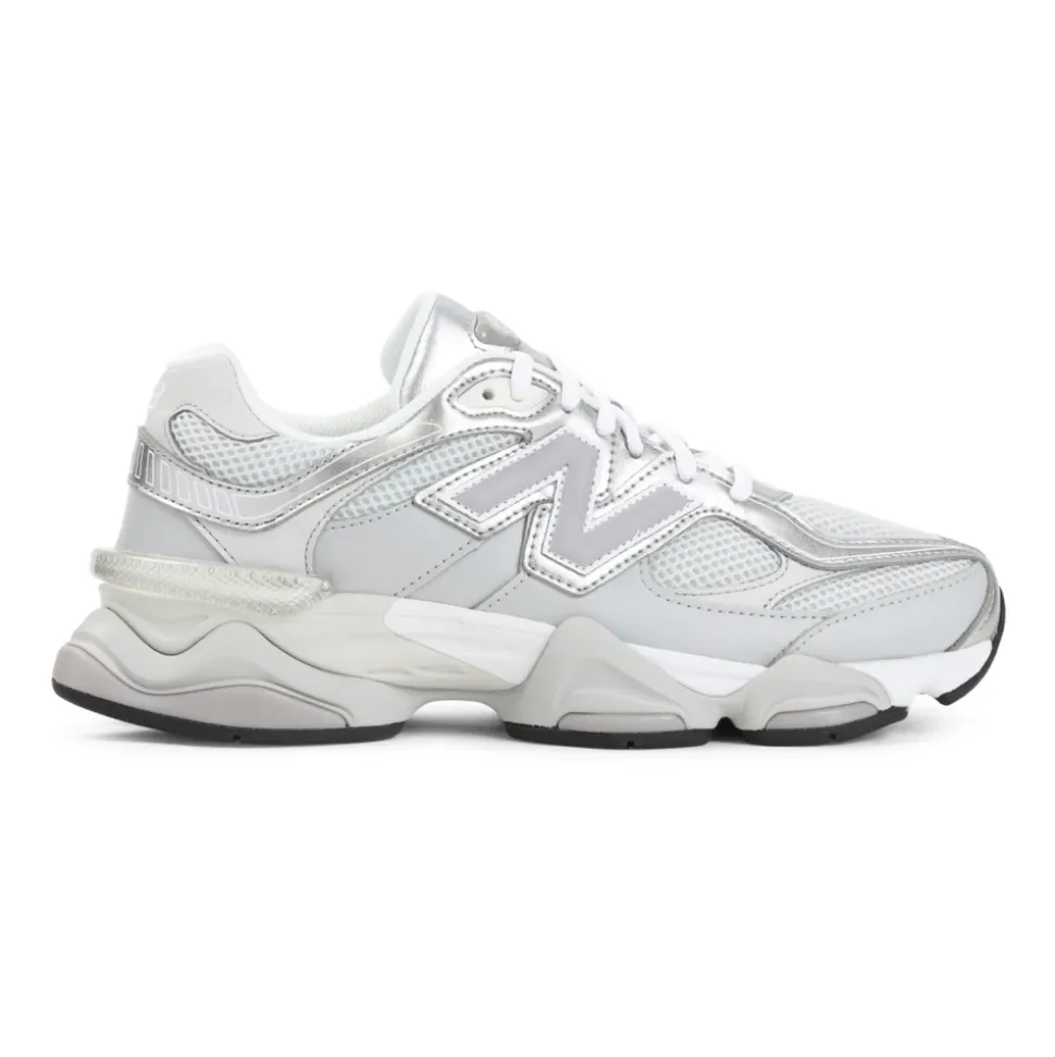 9060 Sneakers