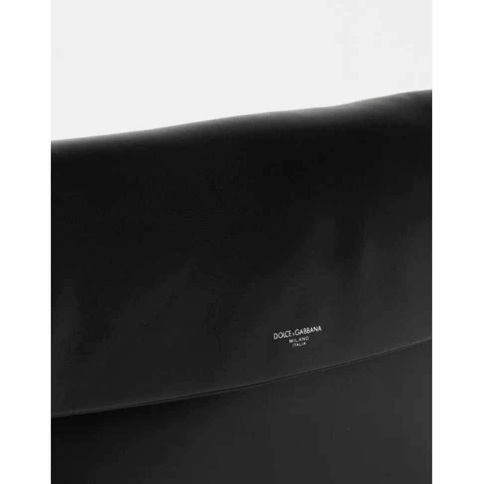 Sort skinnveske-clutch