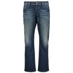 Straight Jeans