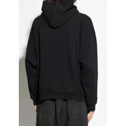Sweatshirts & Hoodies