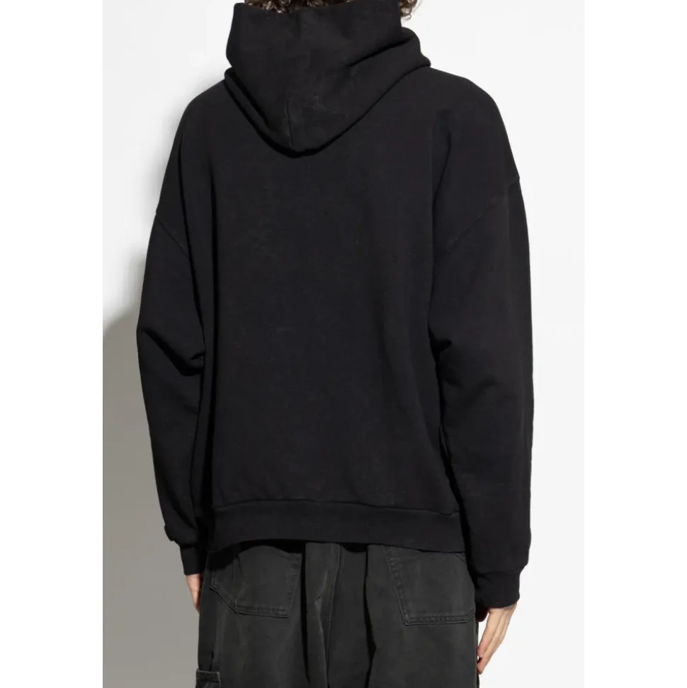 Sweatshirts & Hoodies