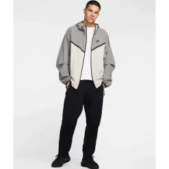 Tech Woven Pants