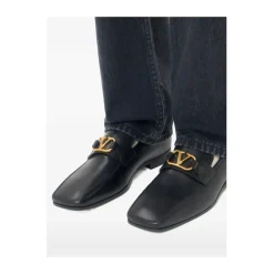 VLogo Signature Loafer
